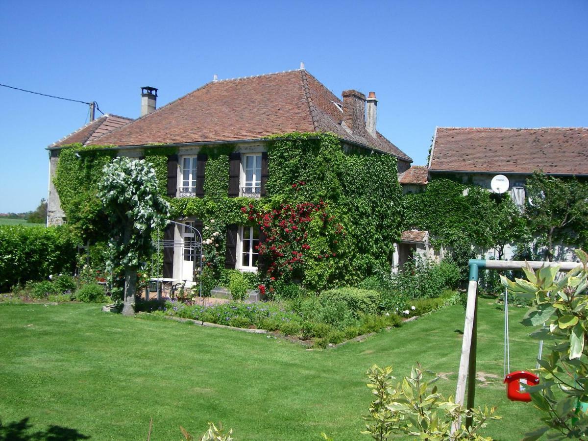 La Ferme Le Merger Bed and Breakfast La Ferté-Gaucher Exterior foto